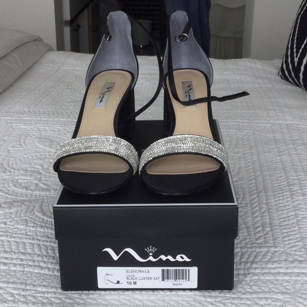 Nina Women's Elenora Block Sandal, Black - Size 10M